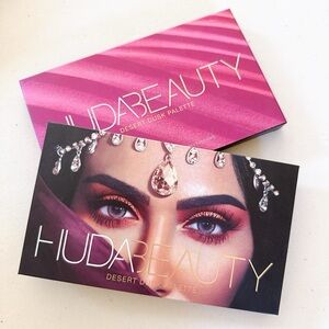 HudaBeauty Desert Dusk  Eyeshadow Palette